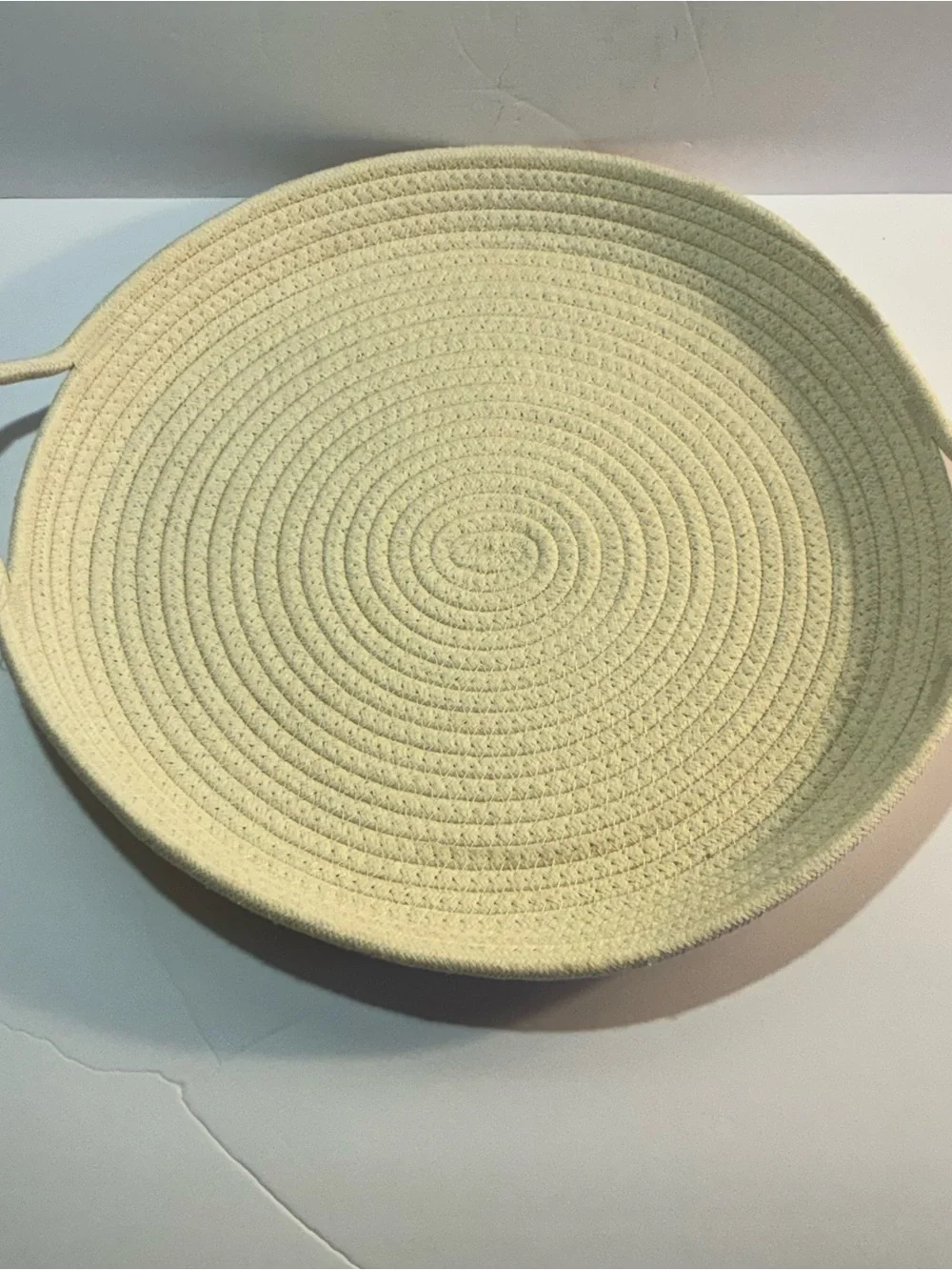 Round Rope Braided Cotton Basket Tray / Decorative Centerpiece Bowl